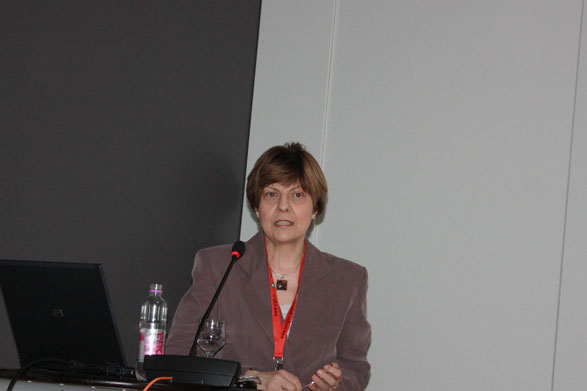 Dr Adina Croitoru